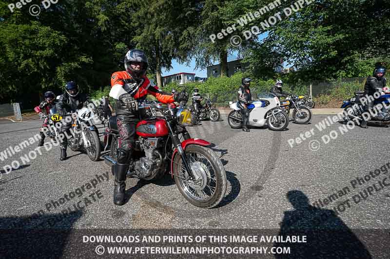 cadwell park;cadwell park photographs;cadwell trackday photographs;enduro digital images;event digital images;eventdigitalimages;peter wileman photography;racing digital images;trackday digital images;trackday photos